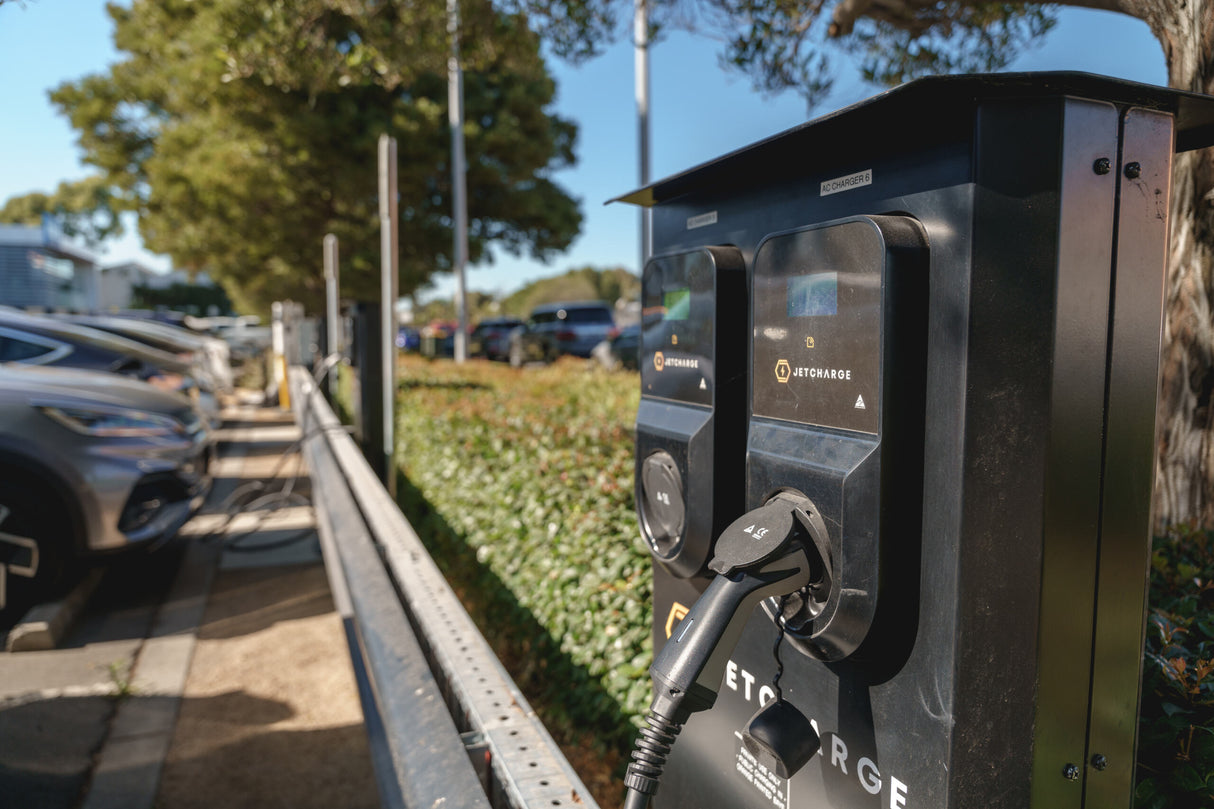 ChargeMate Pedestal | Dual | Side-by-Side | GREY