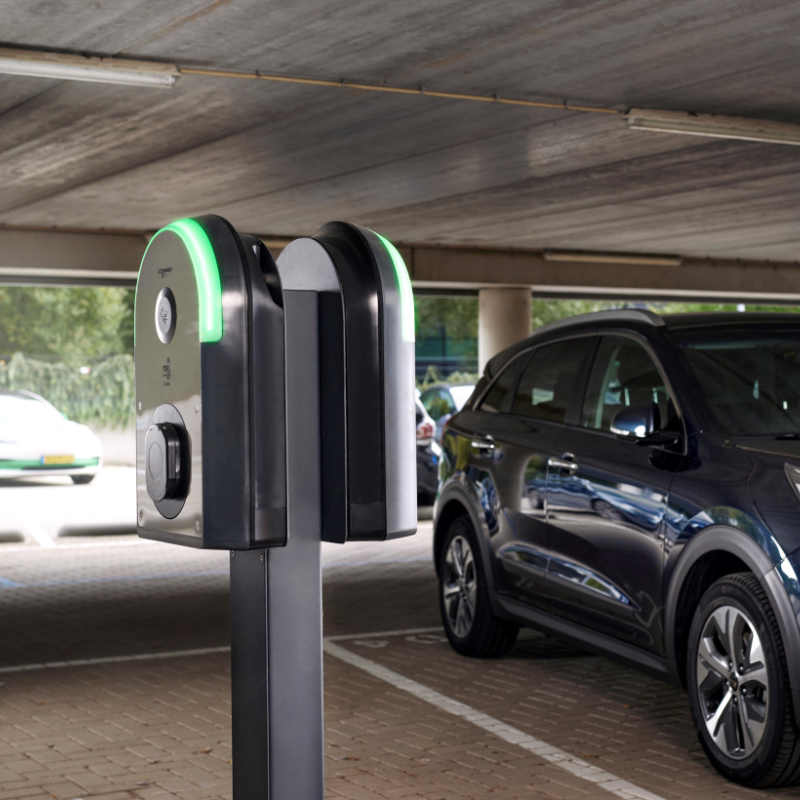 Schneider EVlink Pro AC | Single Pedestal